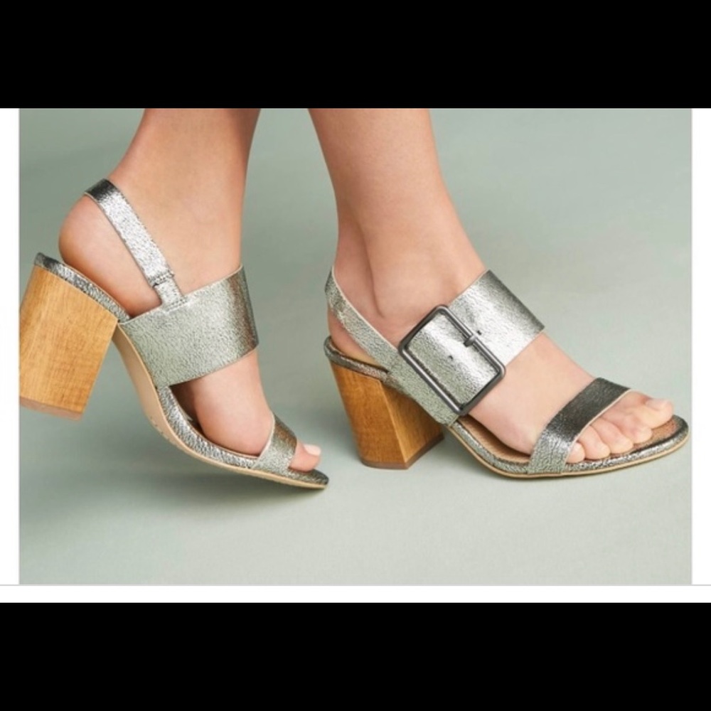 Splendid Silver Metallic Sandals 7.5 brand new